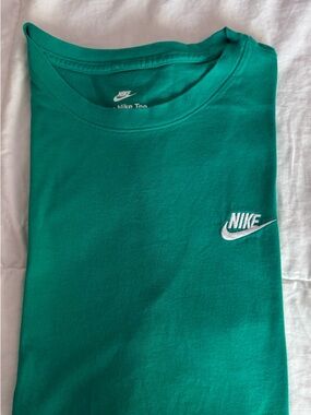 Nike Green XL T-Shirt | Classic Fit Everyday Essential 💚